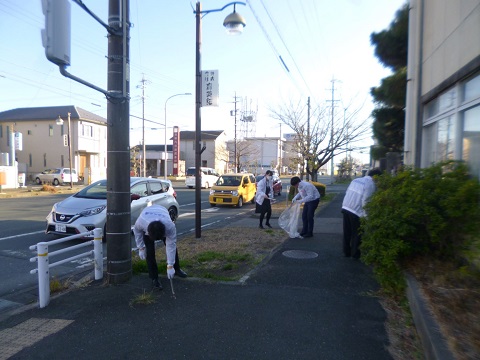 豊川支店「「きれいな街　豊川においでん」豊川駅周辺清掃事業」